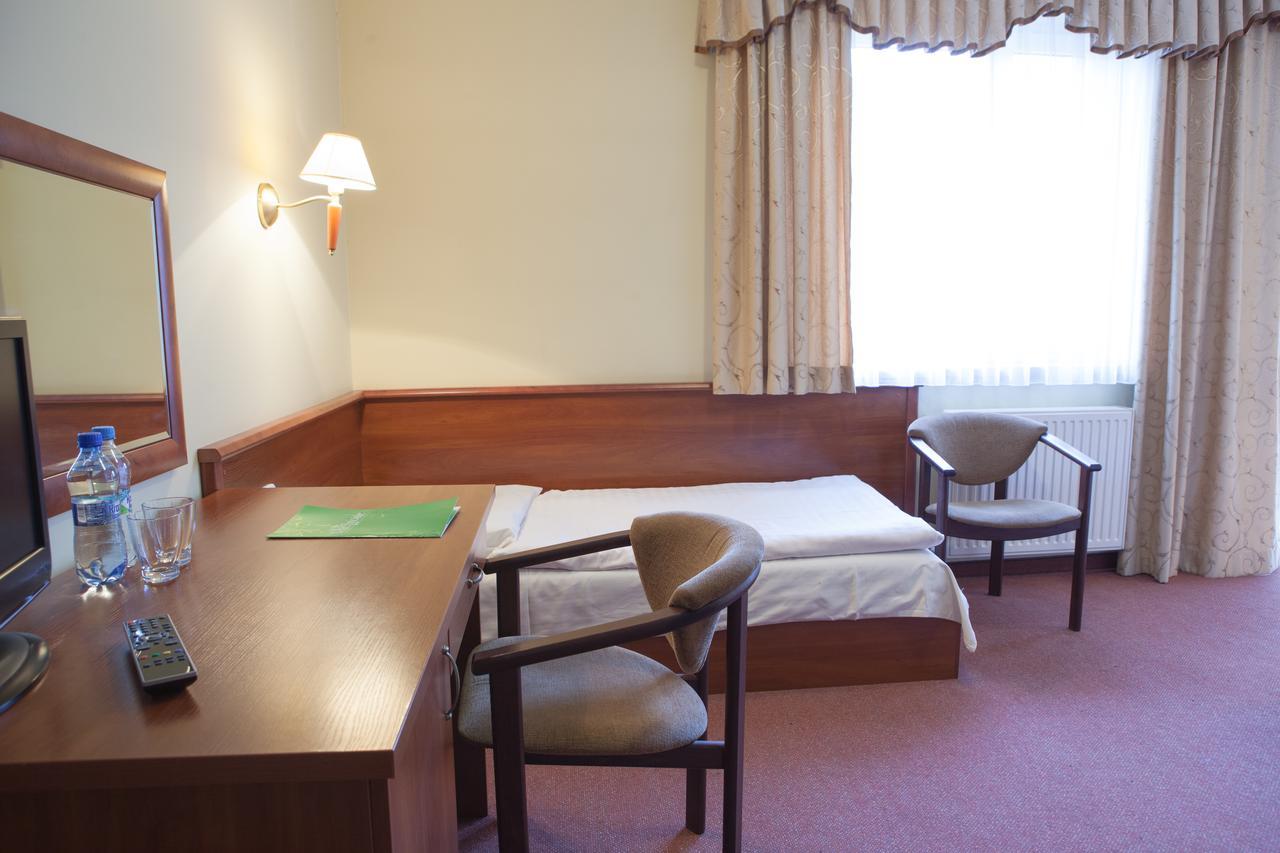 Hotel Przedwiosnie Maslow  Esterno foto