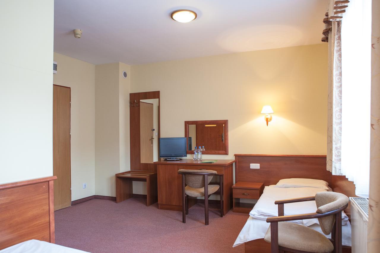 Hotel Przedwiosnie Maslow  Esterno foto
